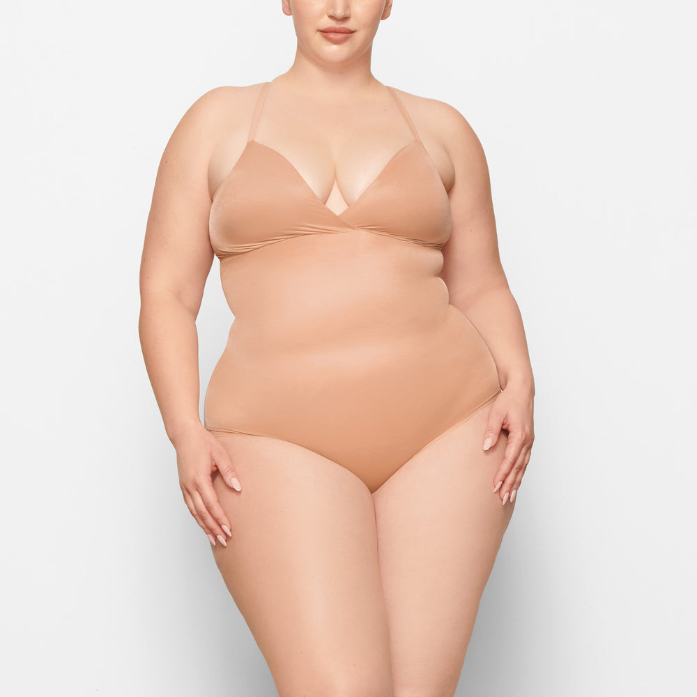 Skims BARELY THERE BODYSUIT BRIEF W/ SNAPS Bodysuit Béžové | PHUW-08692