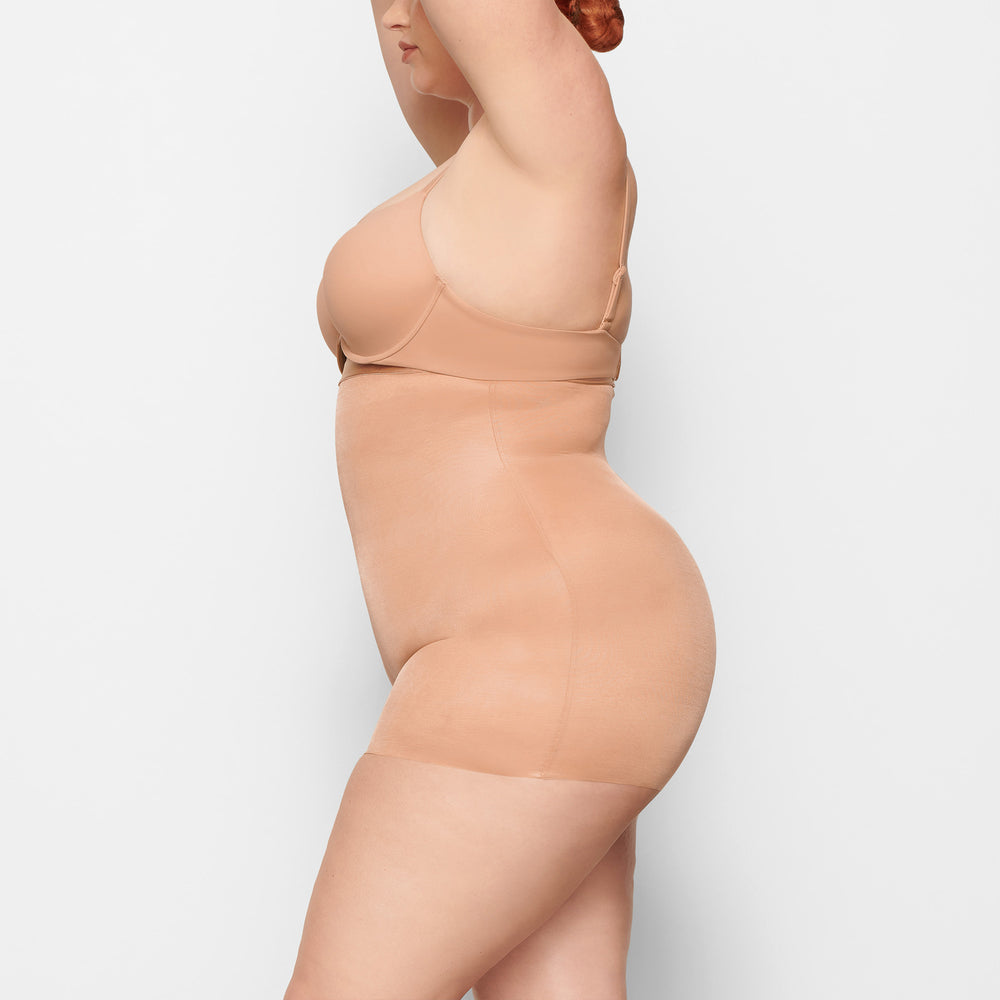 Skims BARELY THERE HIGH WAIST Kratasy Béžové | SOXE-20693