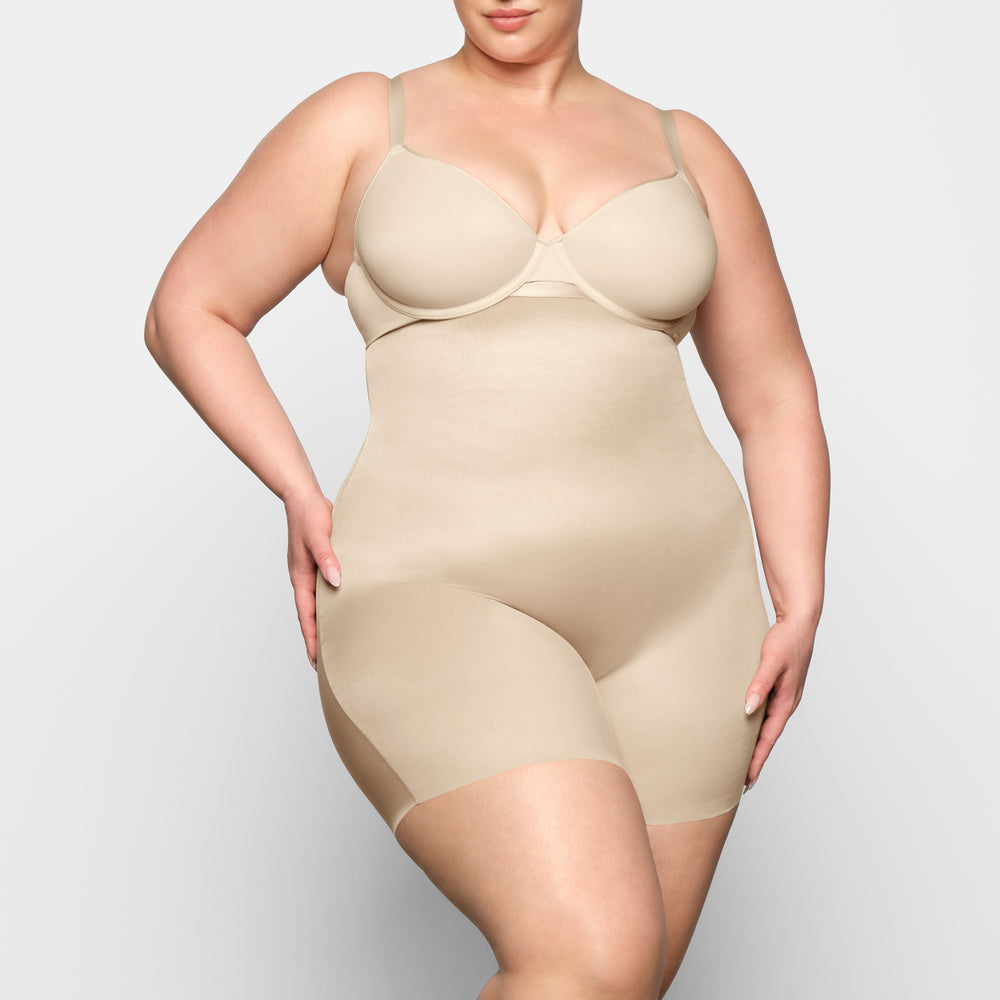 Skims BARELY THERE MID THIGH Kratasy Hnede | OEGY-90867
