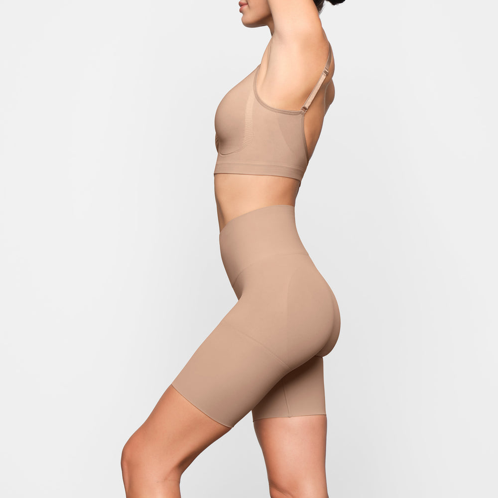 Skims BUTT ENHANCING Kratasy Béžové | UYSM-72036