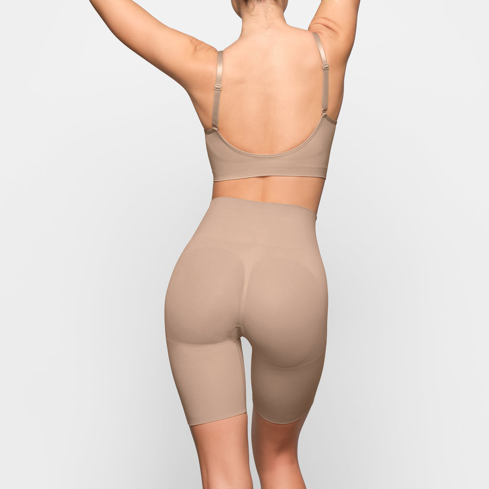 Skims BUTT ENHANCING Kratasy Béžové | UYSM-72036