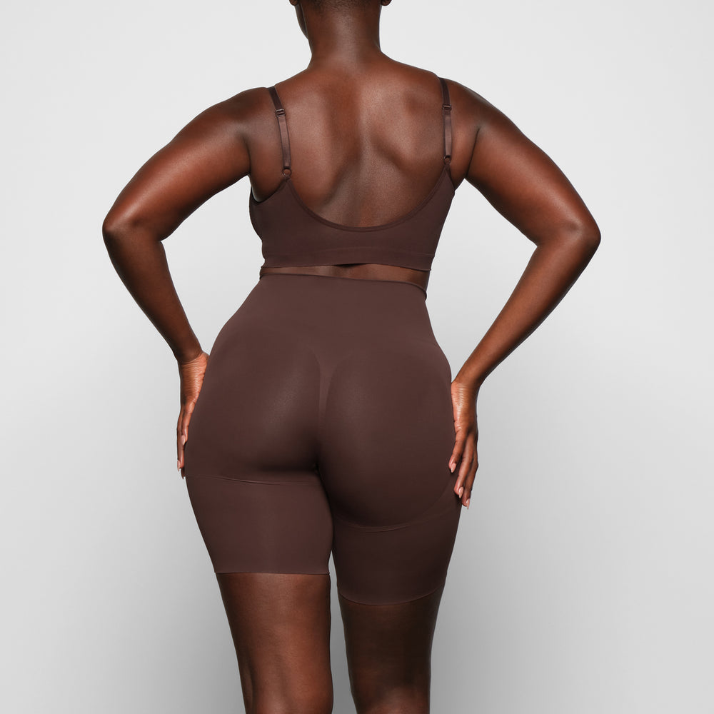 Skims BUTT ENHANCING Kratasy Čokoláda | GEOZ-92317