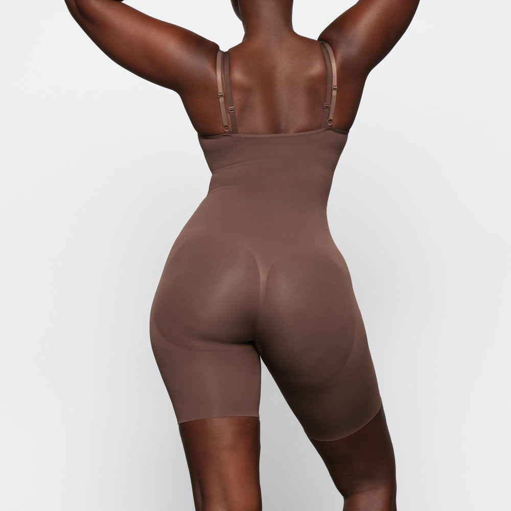 Skims BUTT ENHANCING Open Bust Bodysuit Marhule | SUXO-37290