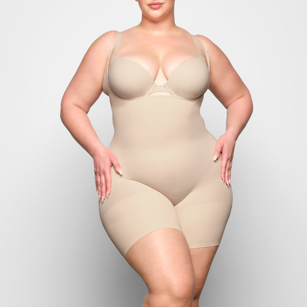 Skims BUTT ENHANCING Open Bust Bodysuit Hnede | ZKFE-40186