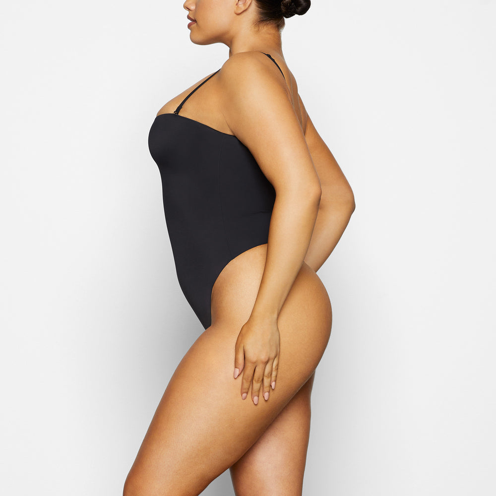 Skims CONTOUR LIFT STRAIGHT NECK Bodysuit Čierne | OTLV-47306