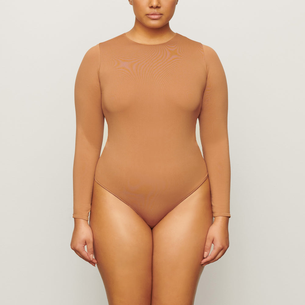 Skims ESSENTIAL CREW NECK Long Sleeve Bodysuit Hnede | OJSX-21086