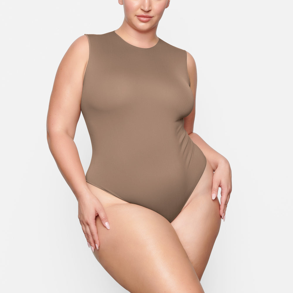 Skims ESSENTIAL CREW NECK Sleeveless Bodysuit Marhule | ECUK-12439