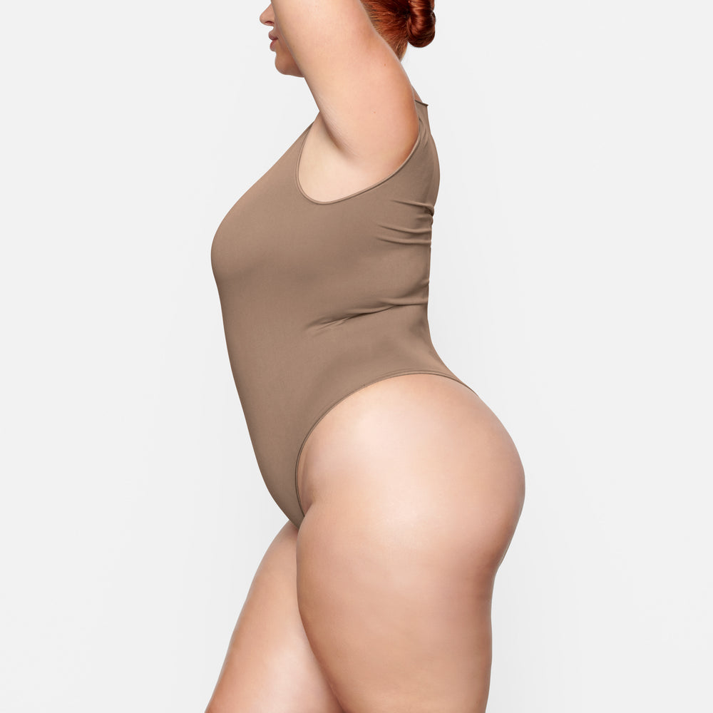 Skims ESSENTIAL CREW NECK Sleeveless Bodysuit Marhule | ECUK-12439