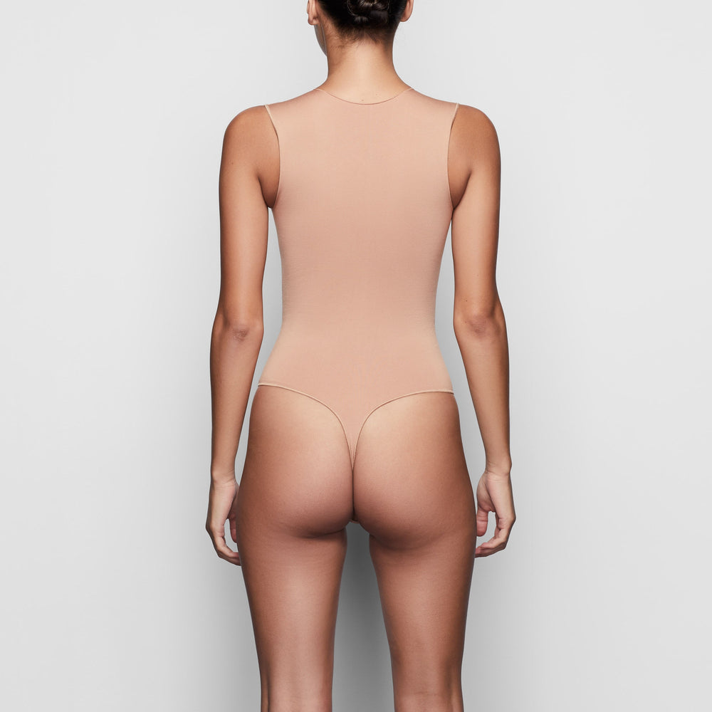 Skims ESSENTIAL CREW NECK Sleeveless Bodysuit Marhule | HSRL-78342