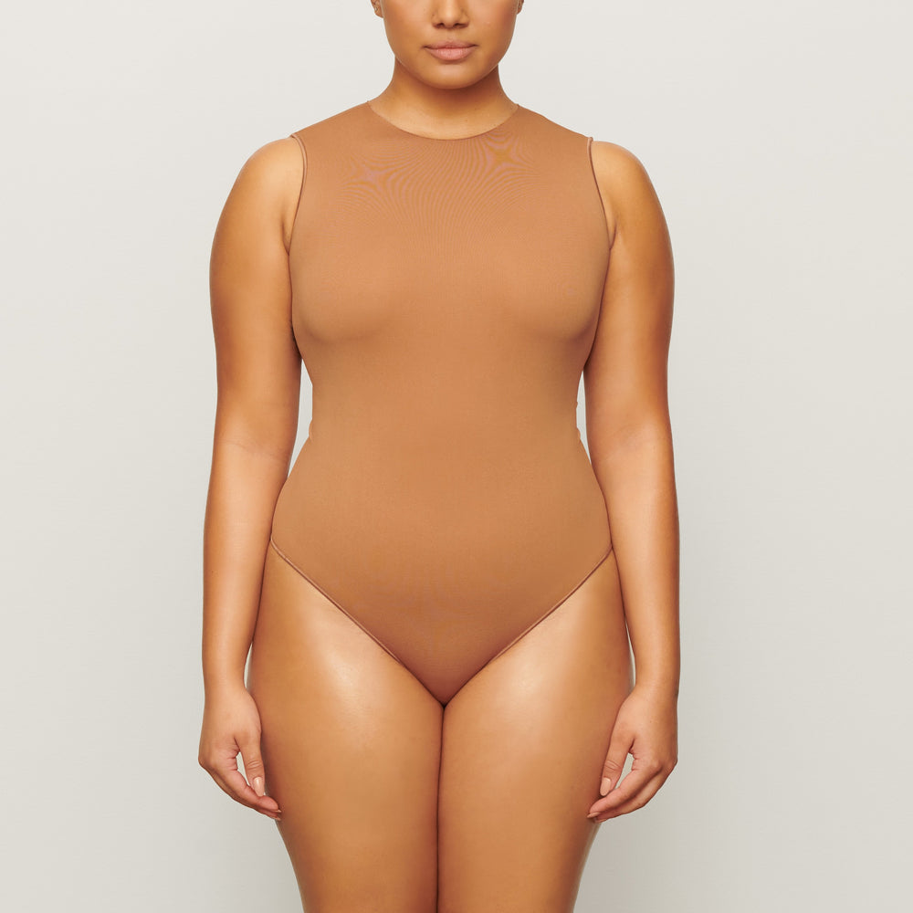 Skims ESSENTIAL CREW NECK Sleeveless Bodysuit Hnede | RPYZ-58970