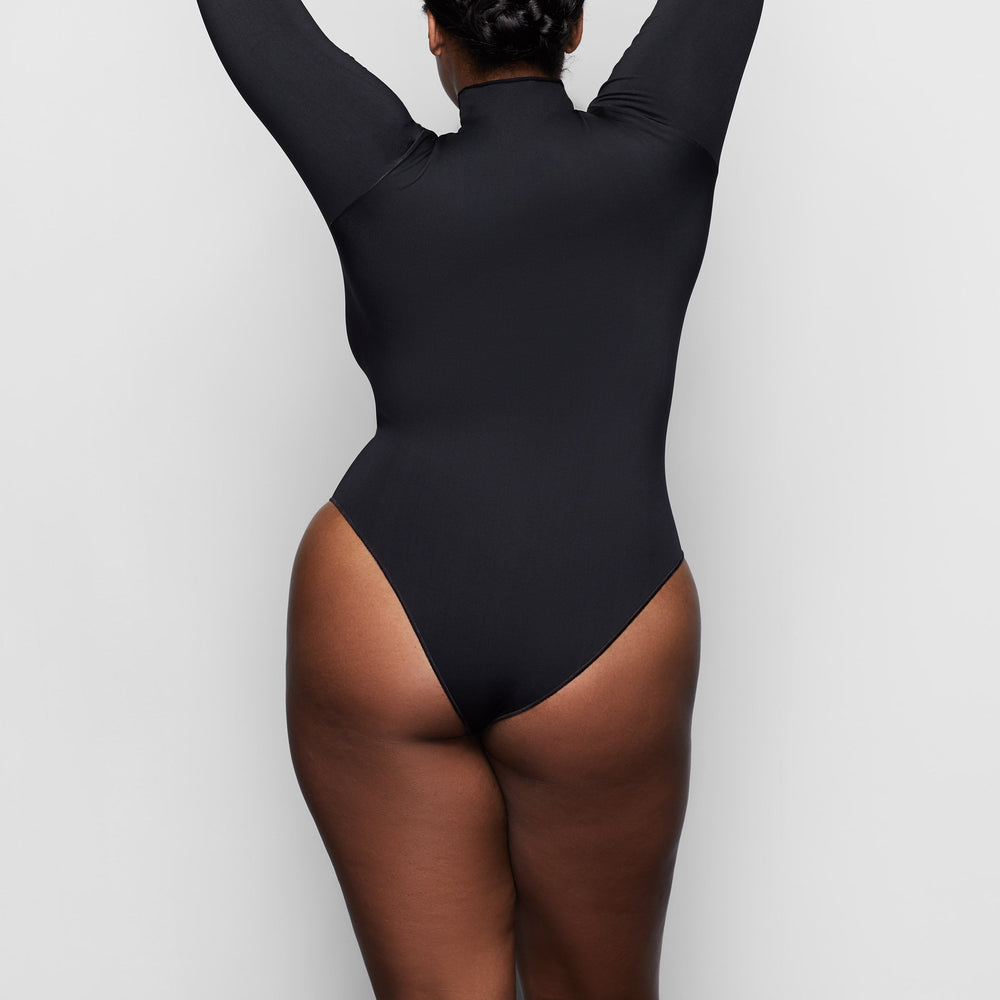 Skims ESSENTIAL MOCK NECK Long Sleeve Bodysuit Čierne | BJAD-53409