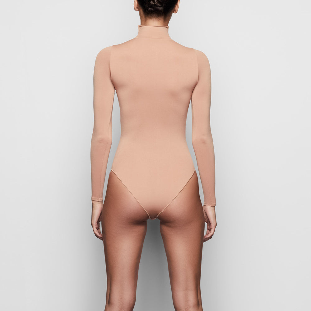 Skims ESSENTIAL MOCK NECK Long Sleeve Bodysuit Marhule | WPVZ-17549