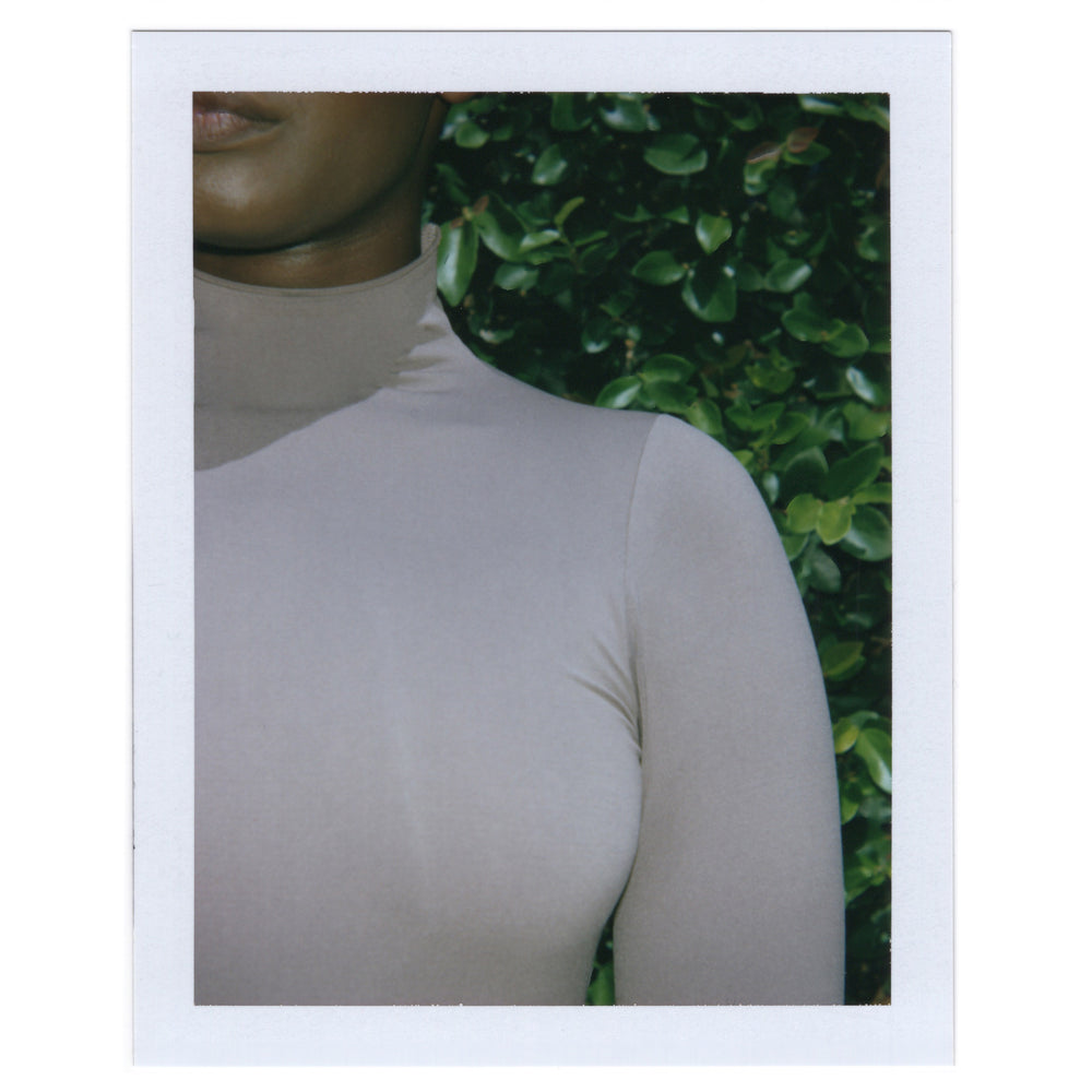 Skims ESSENTIAL MOCK NECK Long Sleeve Bodysuit Káva | WXIN-19726