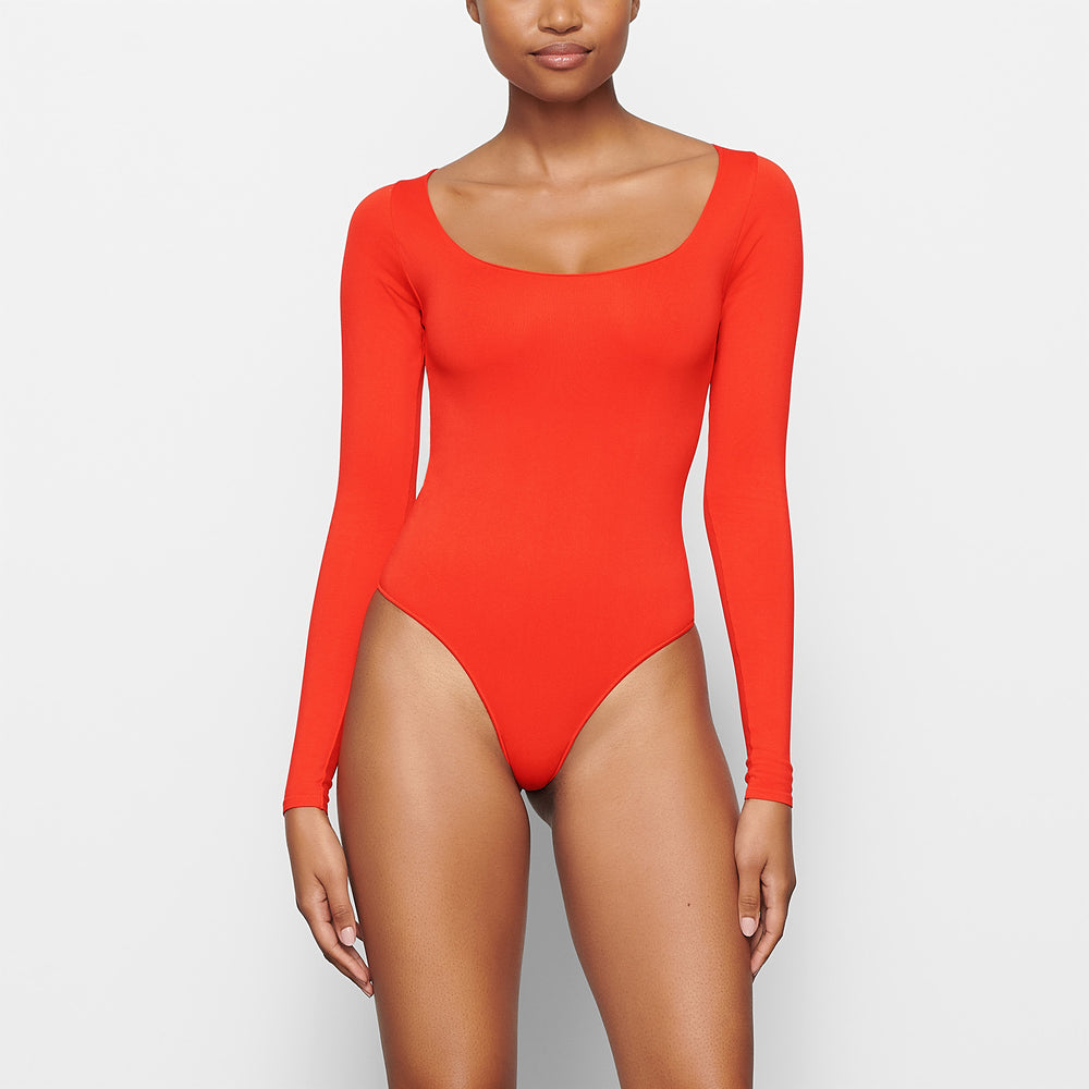 Skims ESSENTIAL SCOOP NECK Long Sleeve Bodysuit Červené | GVRE-73982
