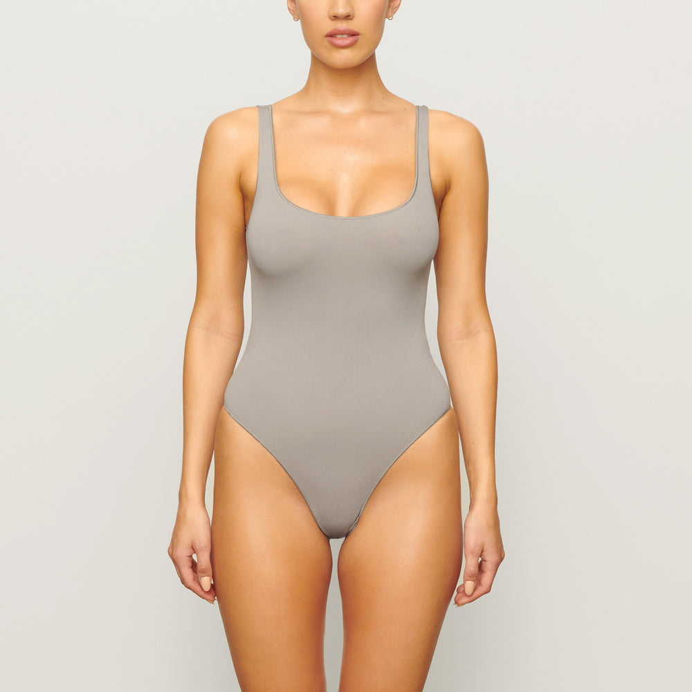Skims ESSENTIAL Scoop Neck Bodysuit Siva | UQRS-81435