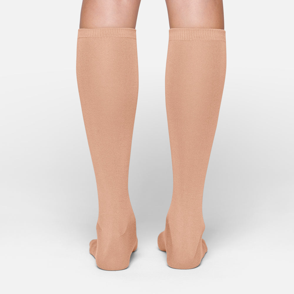 Skims EVERYDAY MID CALF Ponozky Béžové | EOFM-63278