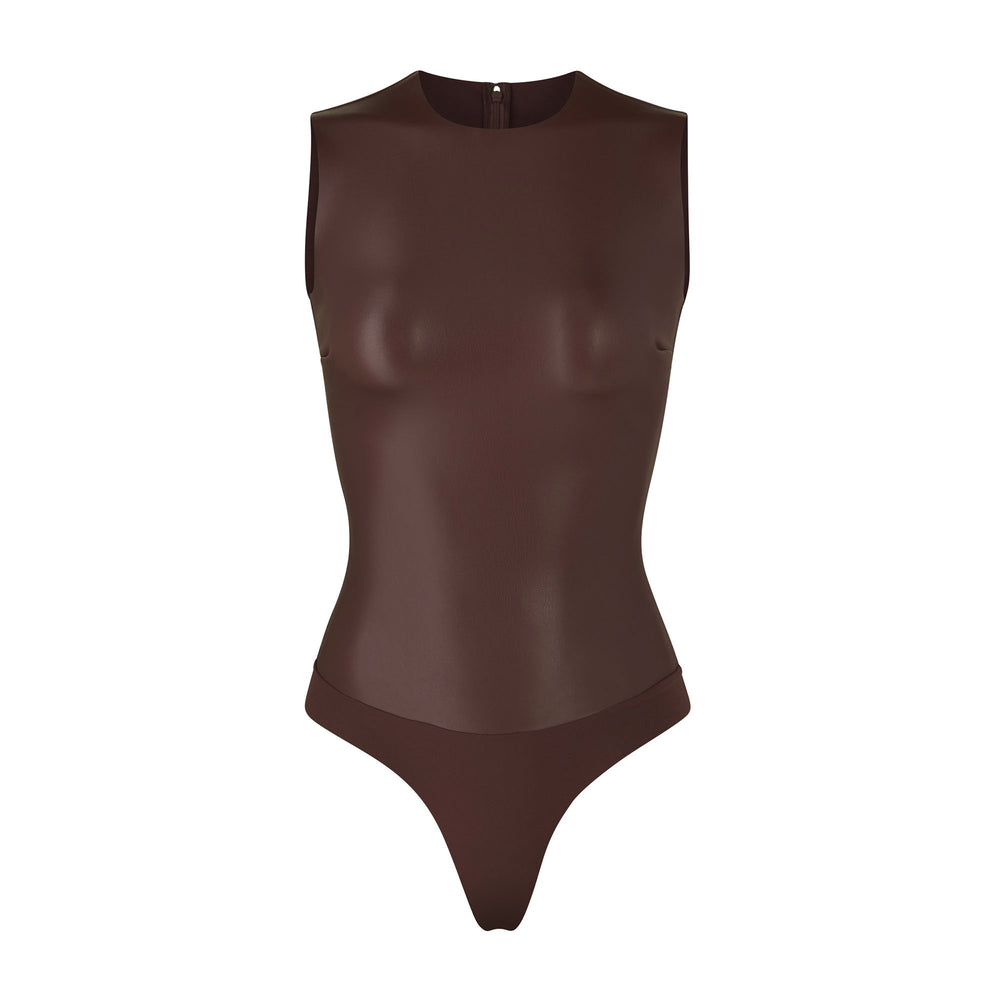 Skims FAUX LEATHER Crew Neck Bodysuit Čokoláda | RMAG-37129