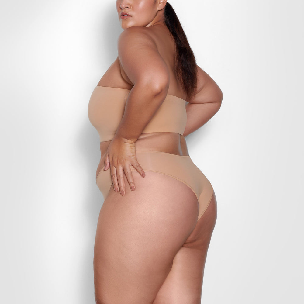 Skims FITS EVERYBODY Bandeau Bra Béžové | ZOVC-78250