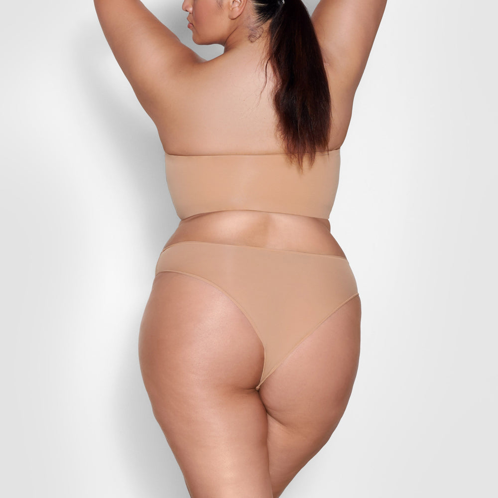 Skims FITS EVERYBODY Bandeau Bra Béžové | ZOVC-78250