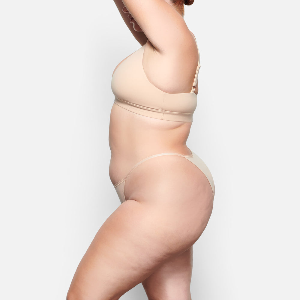 Skims FITS EVERYBODY CHEEKY STRING Bikini Béžové | JOPB-43689