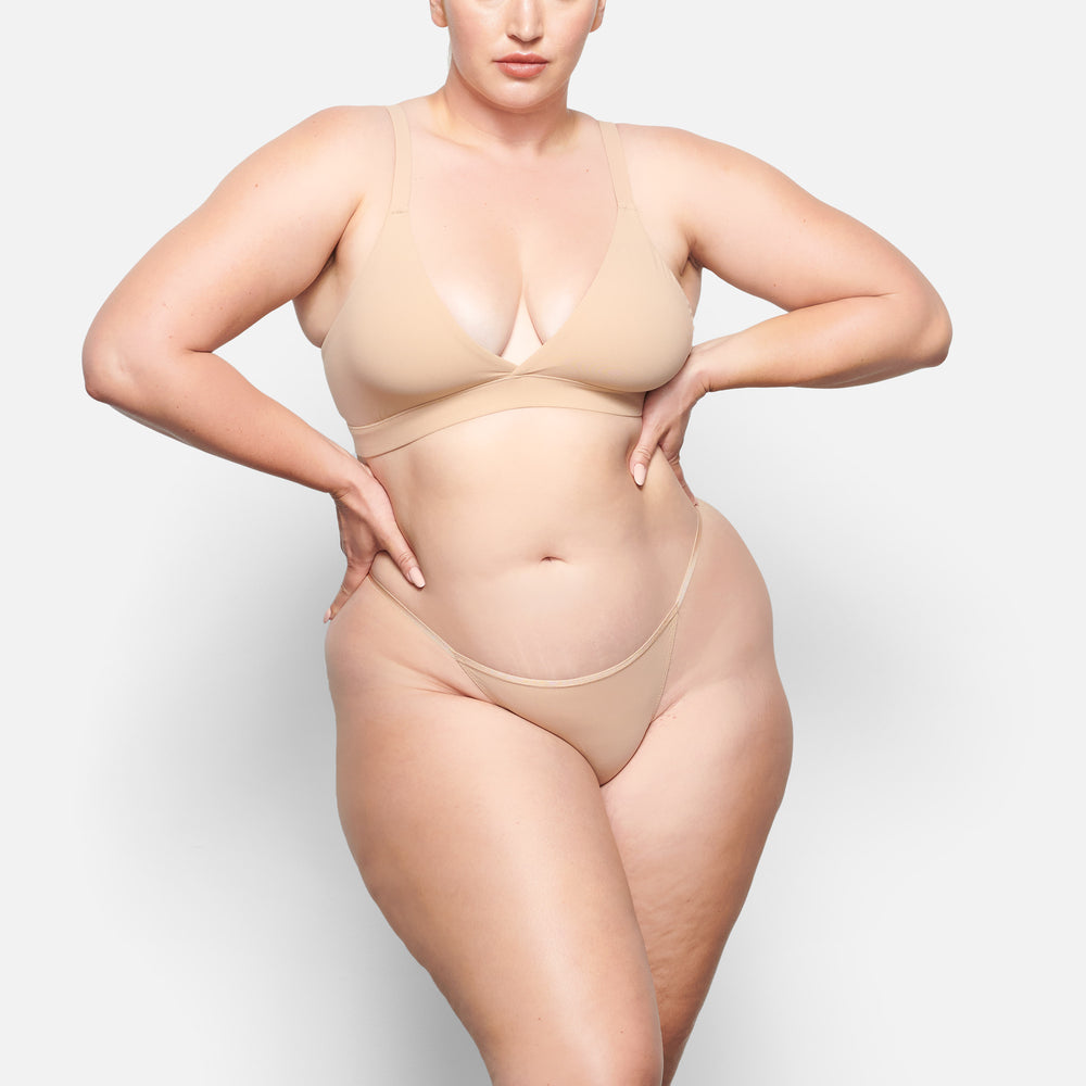 Skims FITS EVERYBODY CHEEKY STRING Bikini Béžové | RPIS-92684