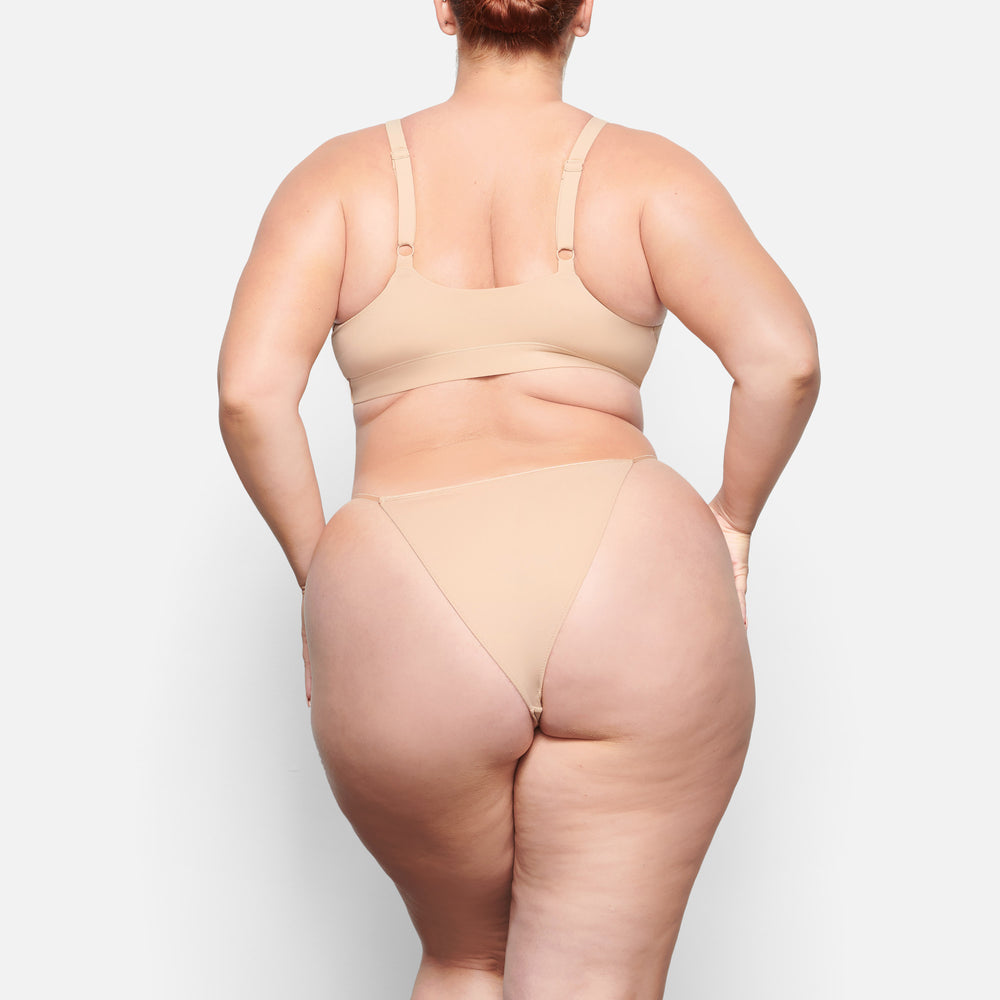 Skims FITS EVERYBODY CHEEKY STRING Bikini Béžové | RPIS-92684