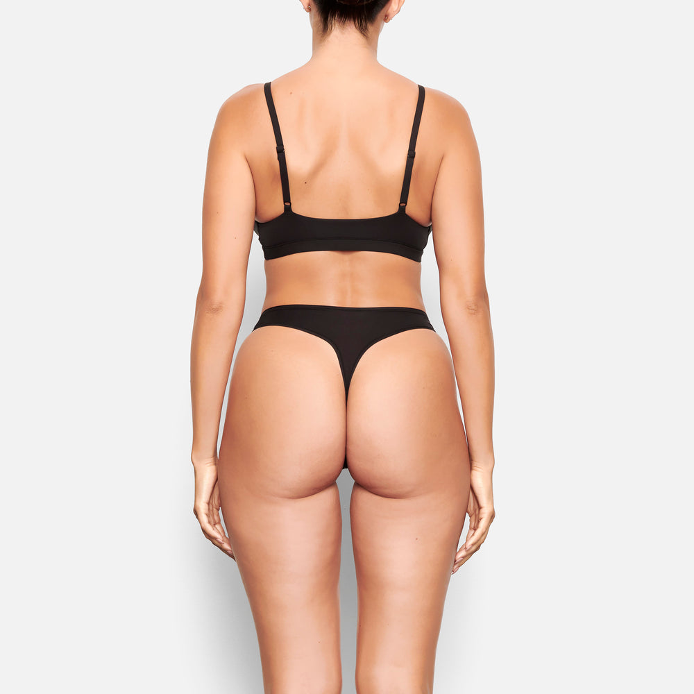 Skims FITS EVERYBODY DIPPED FRONT Thong Čierne | IGHL-64037