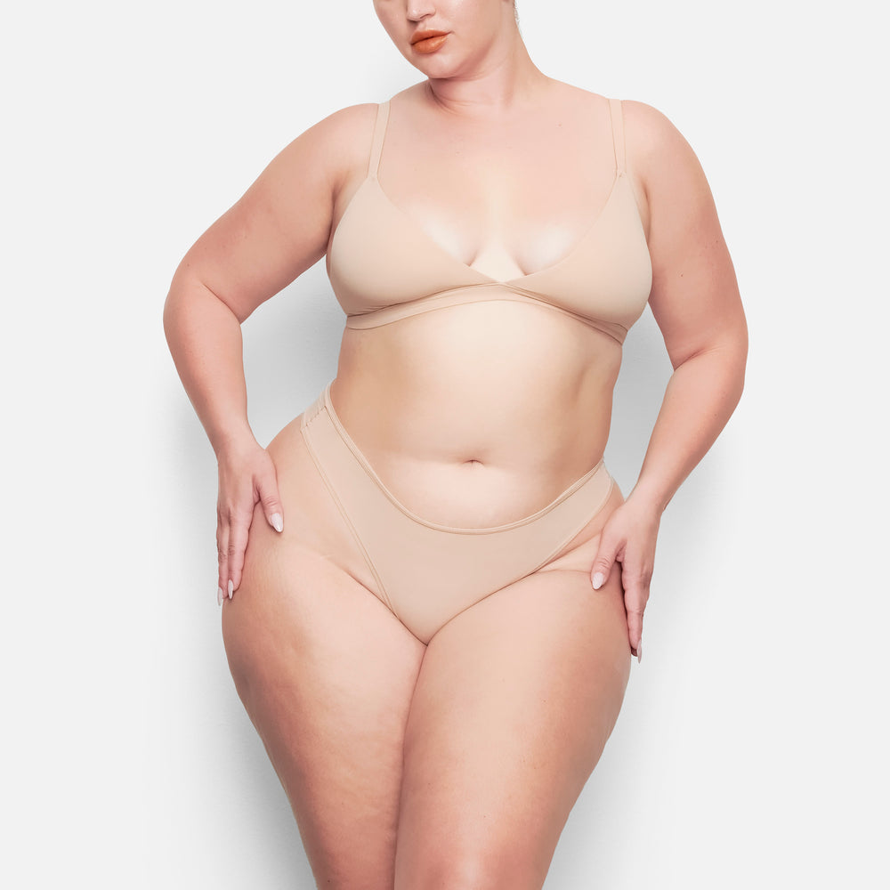 Skims FITS EVERYBODY DIPPED FRONT Thong Béžové | OTAL-81962