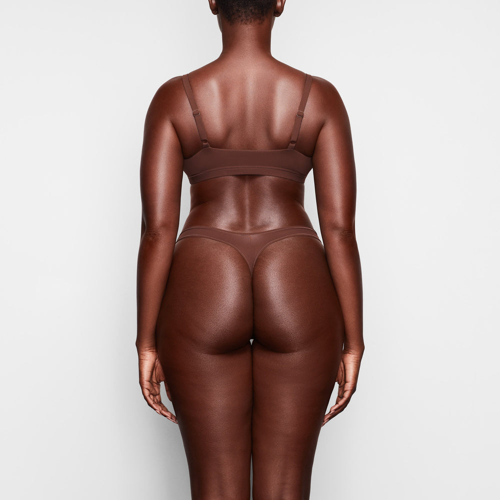 Skims FITS EVERYBODY DIPPED FRONT Thong Čokoláda | WEJG-80594