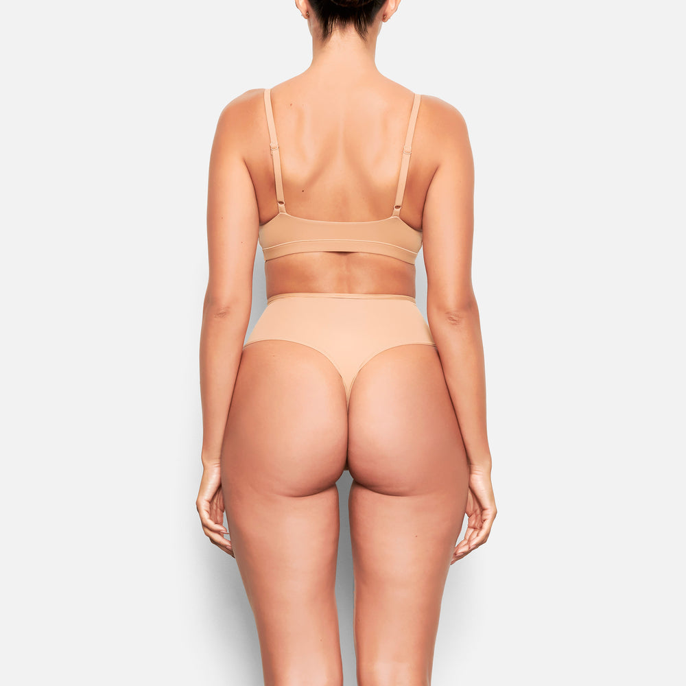 Skims FITS EVERYBODY HIGH WAISTED Thong Béžové | OTUI-15370
