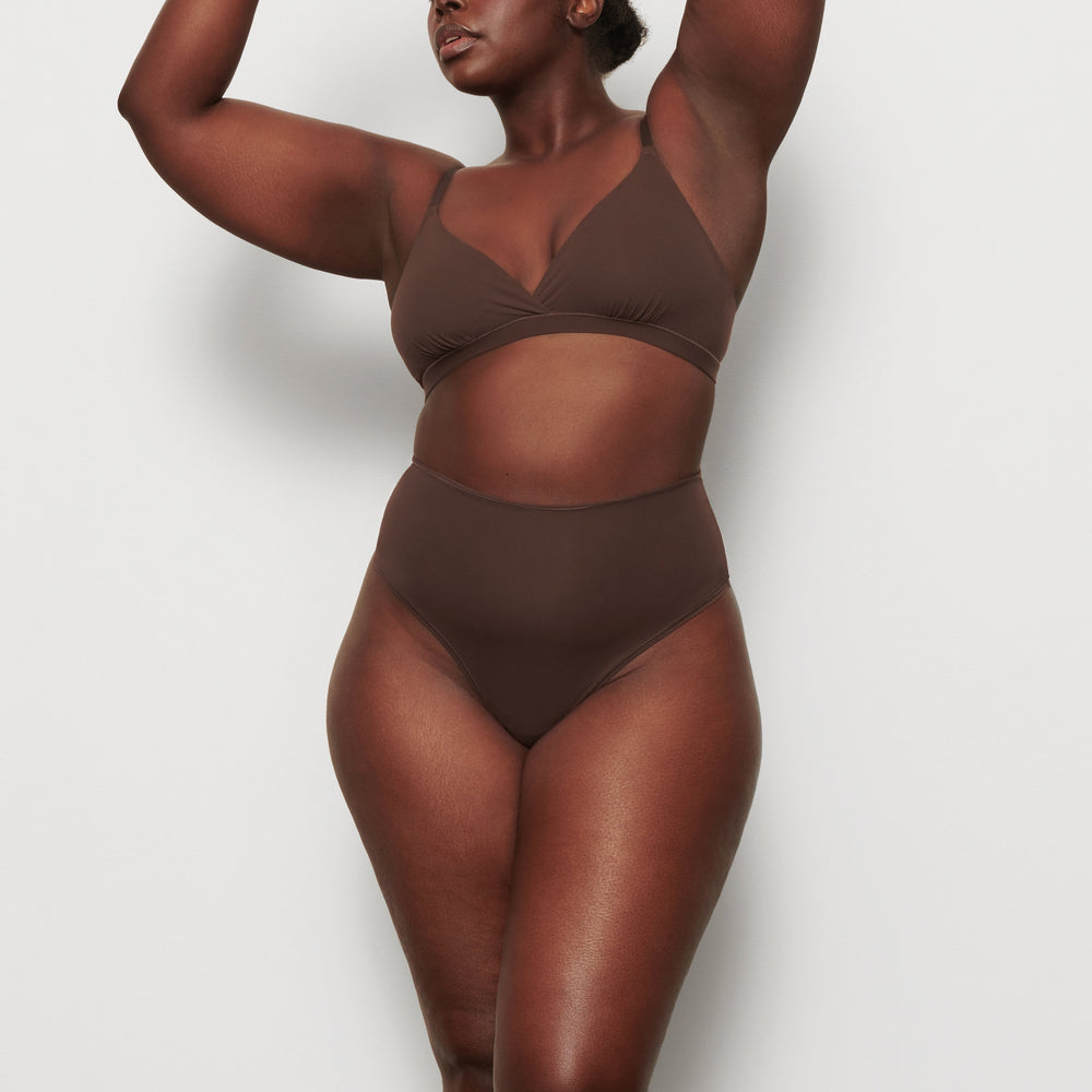 Skims FITS EVERYBODY HIGH WAISTED Thong Čokoláda | PMXH-48913