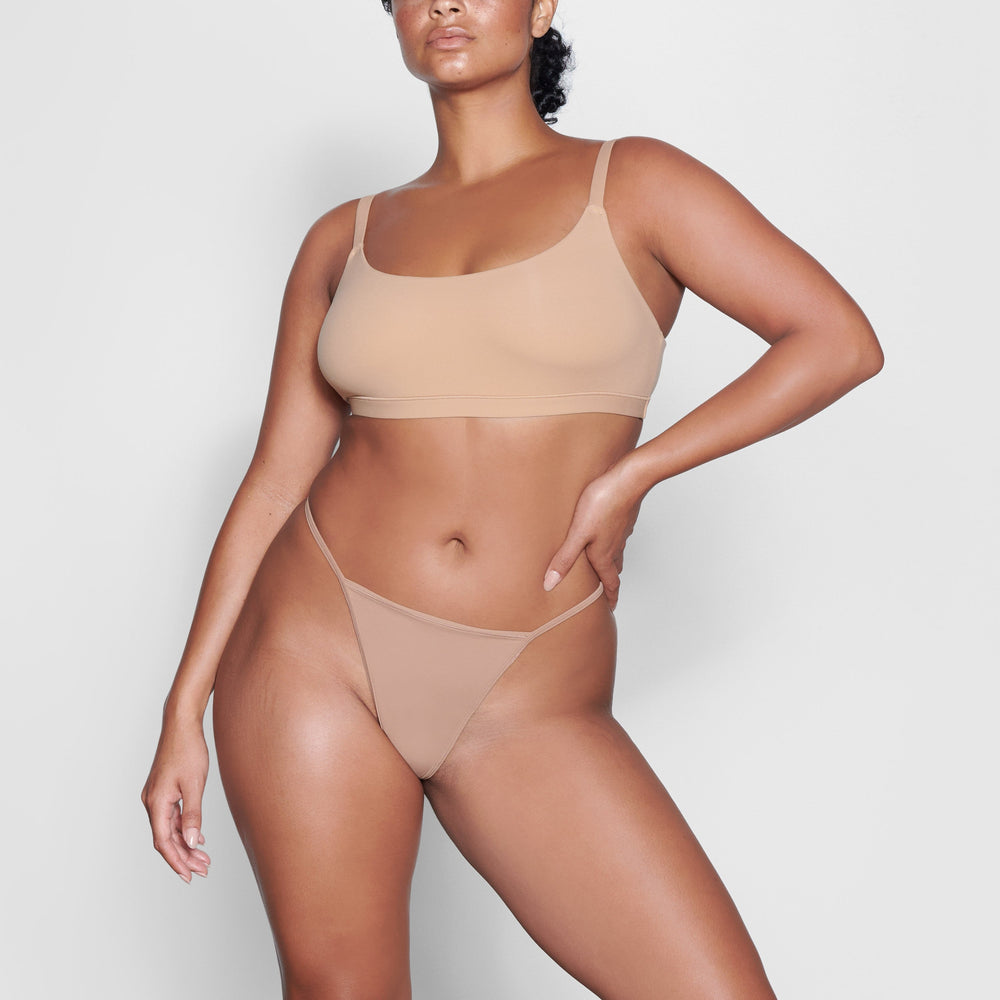 Skims FITS EVERYBODY T STRING Thong Béžové | OCQW-93461
