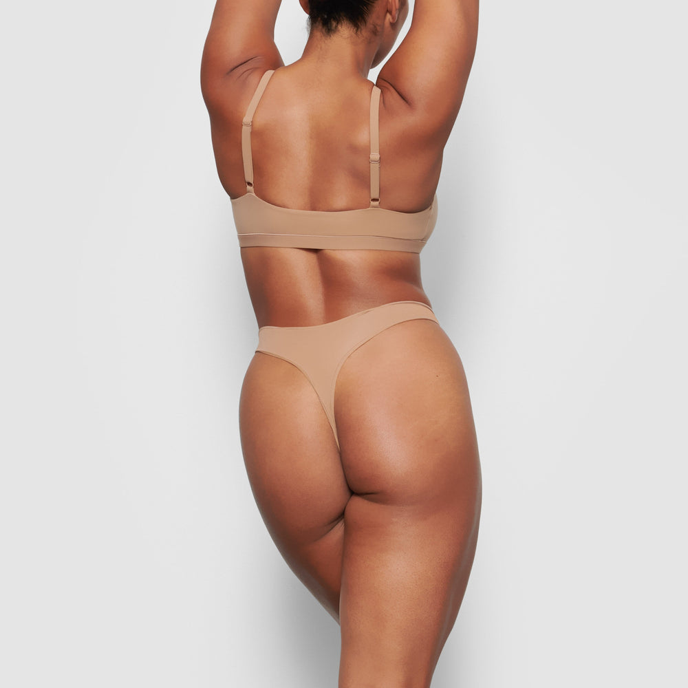 Skims FITS EVERYBODY Thong Marhule | YHNR-63748
