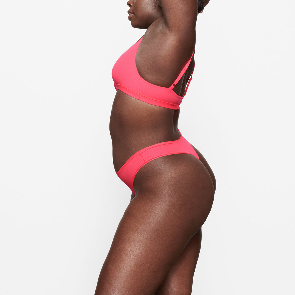 Skims FITS EVERYBODY Thong Ruzove | DOPG-10628
