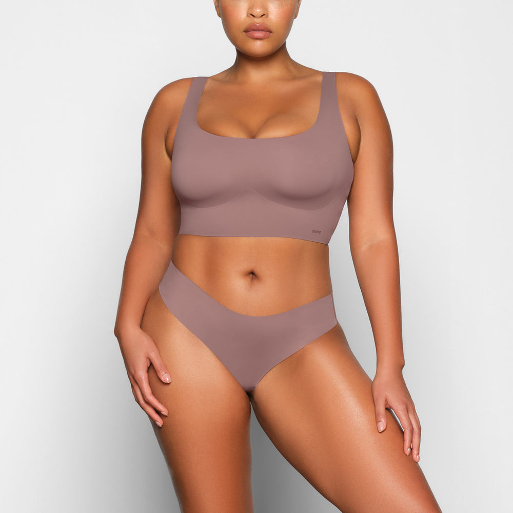 Skims FREE CUT MID WAIST Thong Hnede | KHJU-93702