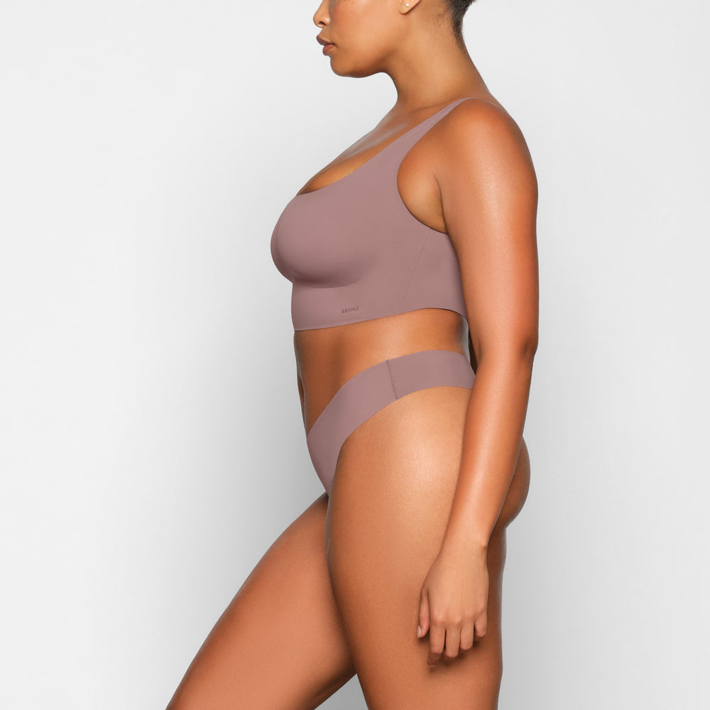 Skims FREE CUT MID WAIST Thong Hnede | KHJU-93702
