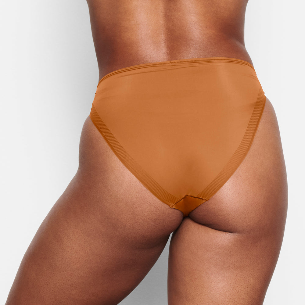Skims JELLY SHEER CHEEKY Brief Meď | FECB-09462