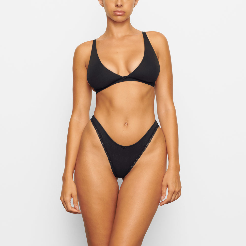 Skims LACE POINTELLE Thong Čierne | IUPG-32096