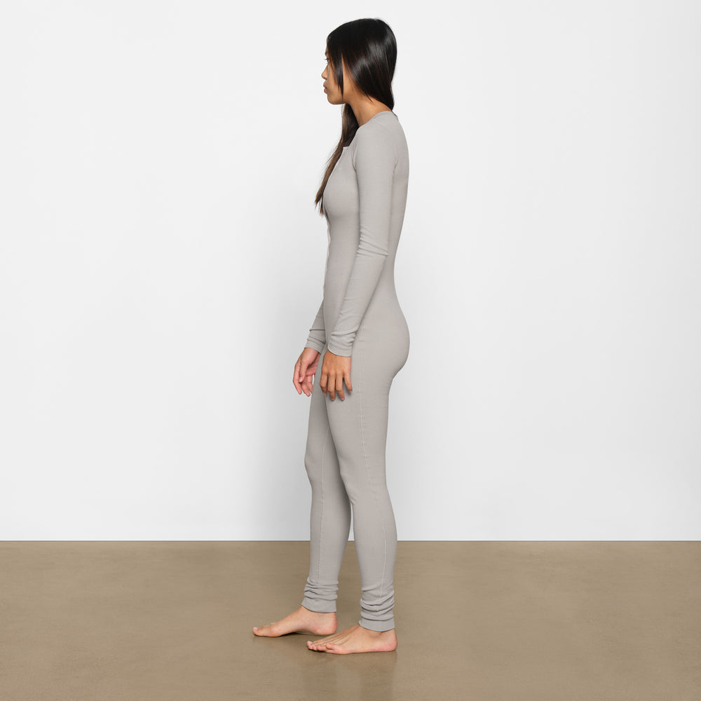 Skims LOGO POINTELLE HENLEY ONESIE Detske Svetlo Siva | KJOL-30982