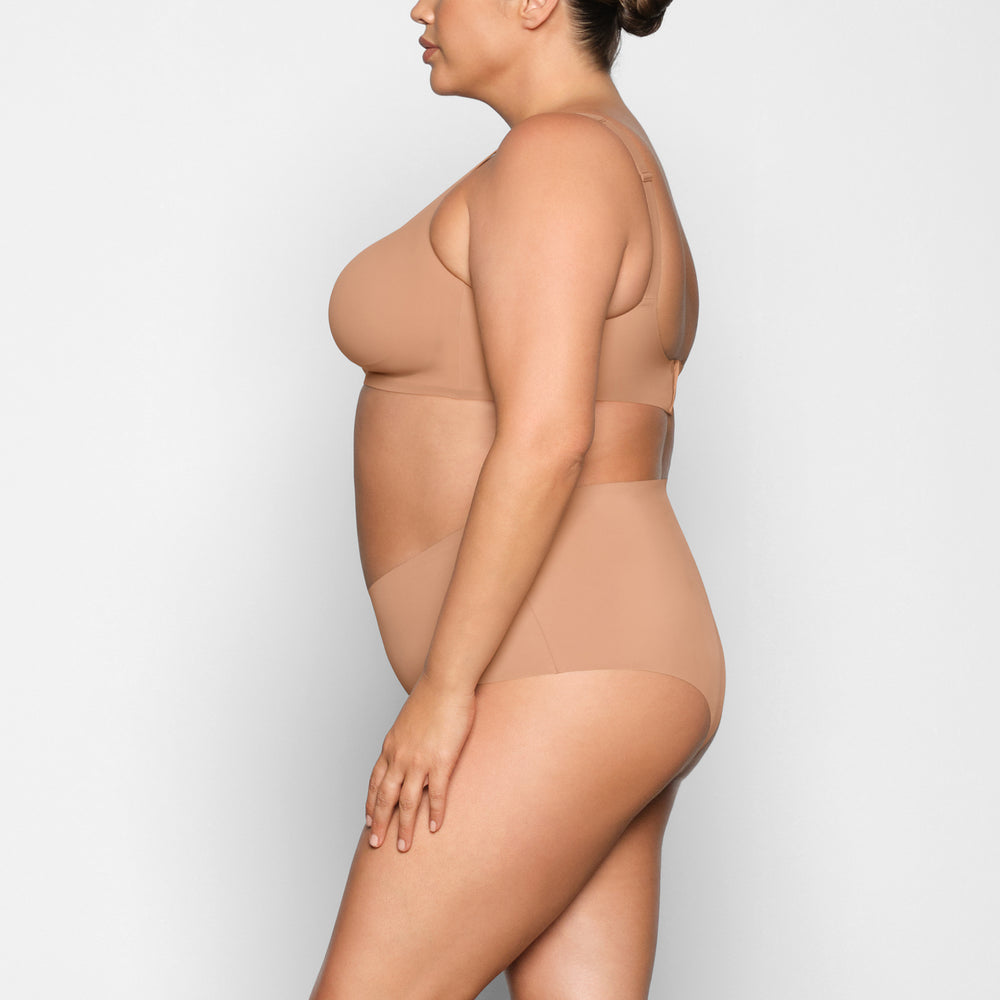 Skims NAKED Scoop Neck Bra Béžové | WLVX-61807