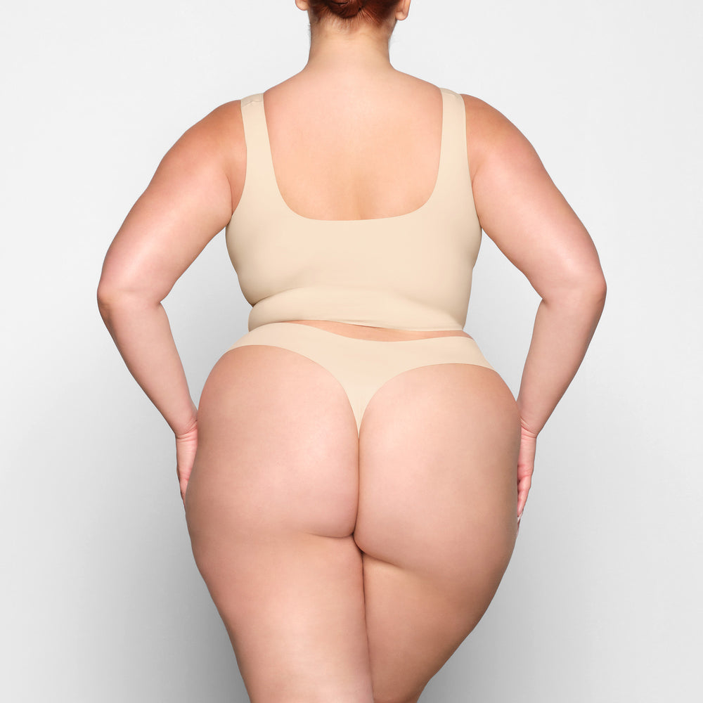 Skims NAKED Thong Hnede | DBAC-94825