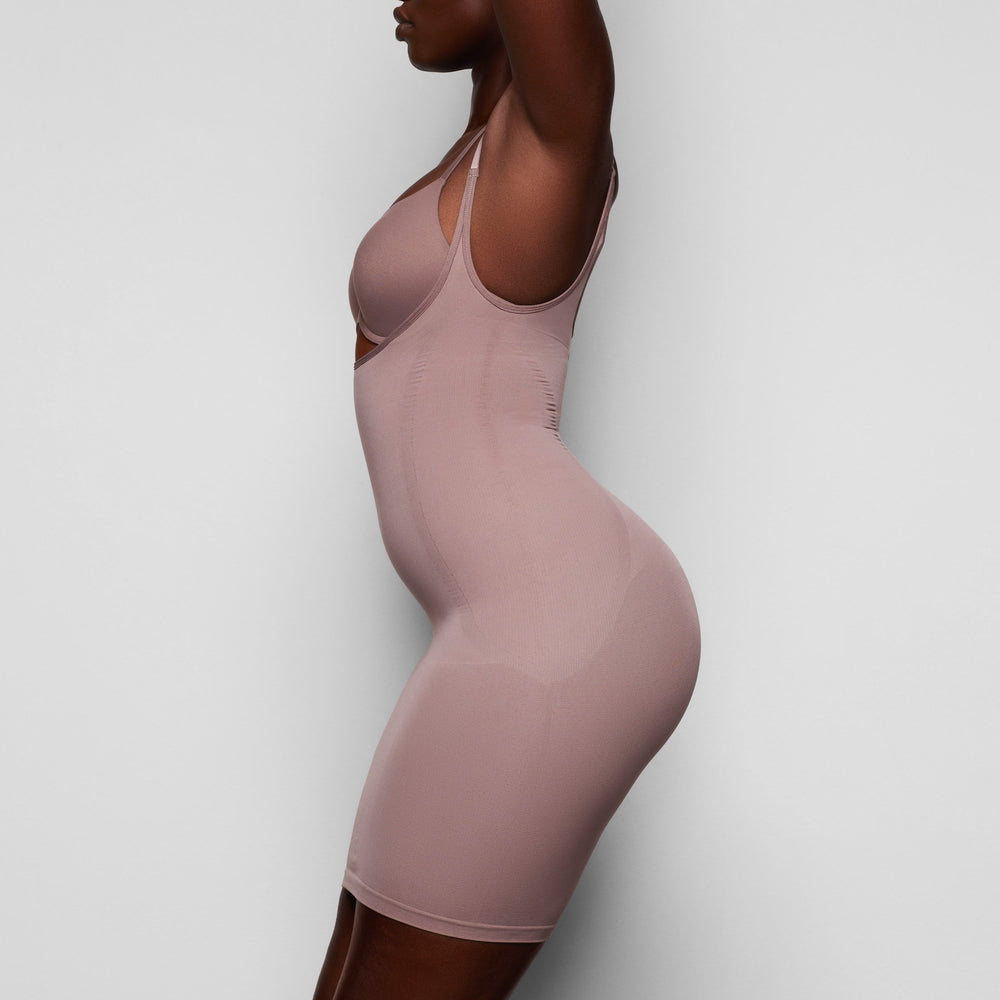 Skims OPEN BUST SLIP Dress Hnede | MICK-72340