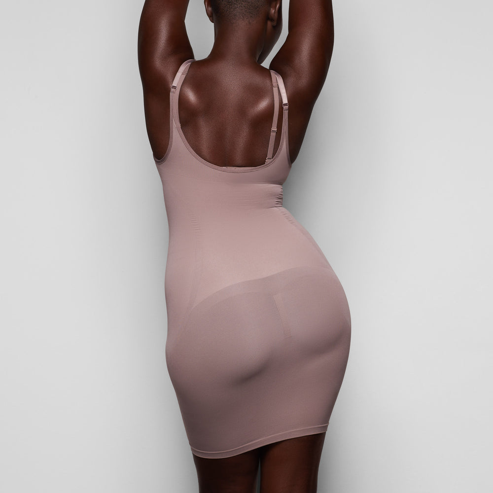 Skims OPEN BUST SLIP Dress Hnede | MICK-72340