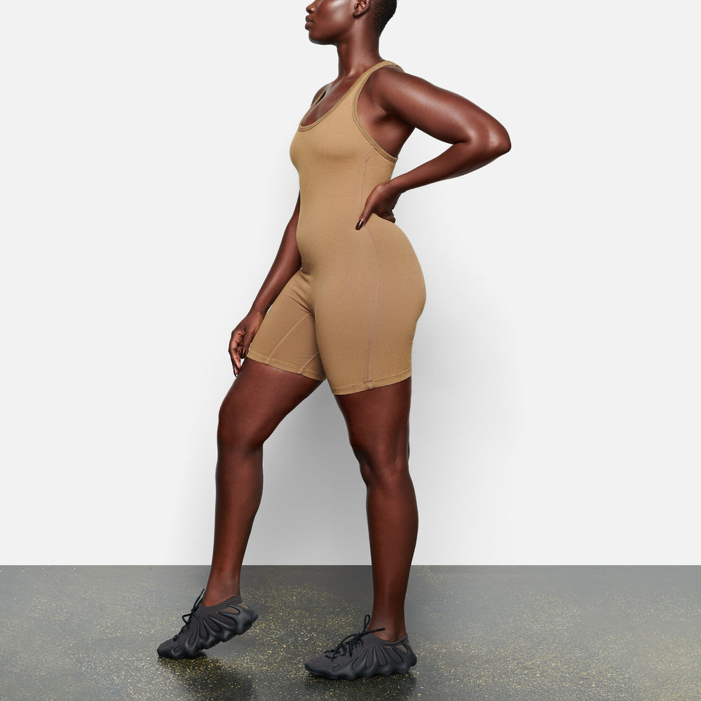 Skims OUTDOOR Mid Thigh Bodysuit Zelene | DJNZ-80459