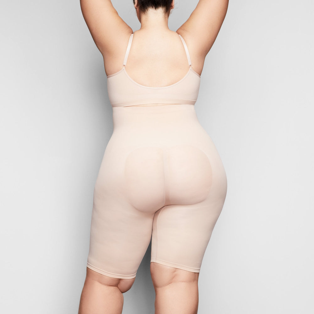 Skims SCULPTING ABOVE THE KNEE W/ OPEN GUSSET Kratasy Béžové | AOWL-54367