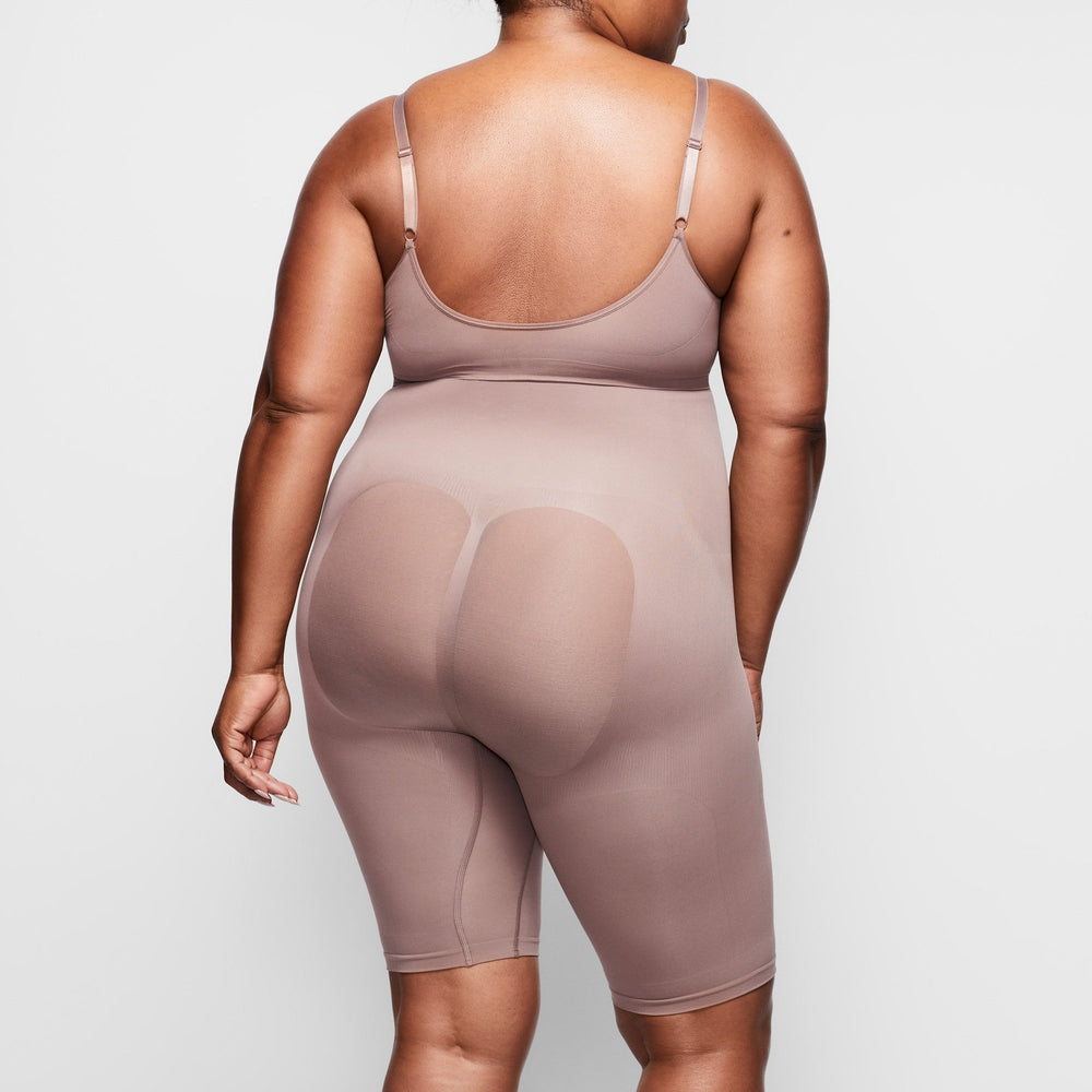 Skims SCULPTING ABOVE THE KNEE W/ OPEN GUSSET Kratasy Hnede | OFQW-97654