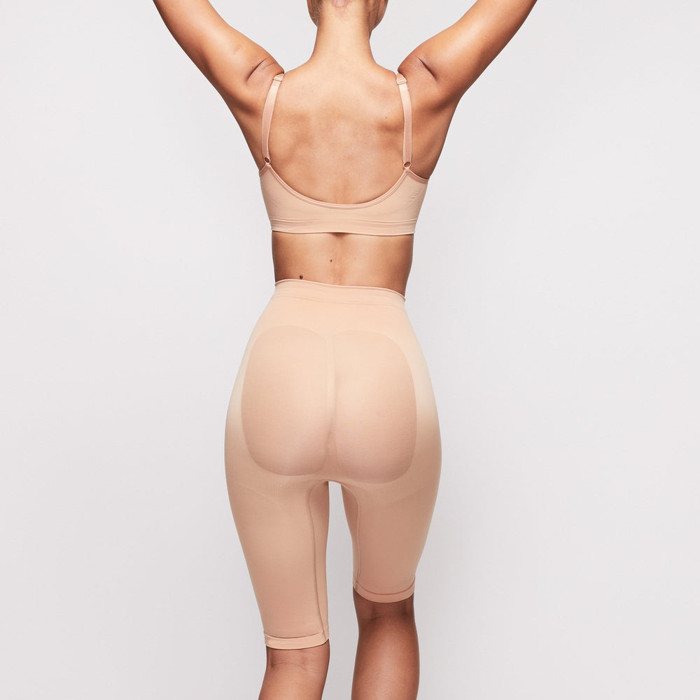 Skims SCULPTING ABOVE THE KNEE W/ OPEN GUSSET Kratasy Béžové | TIMQ-54931