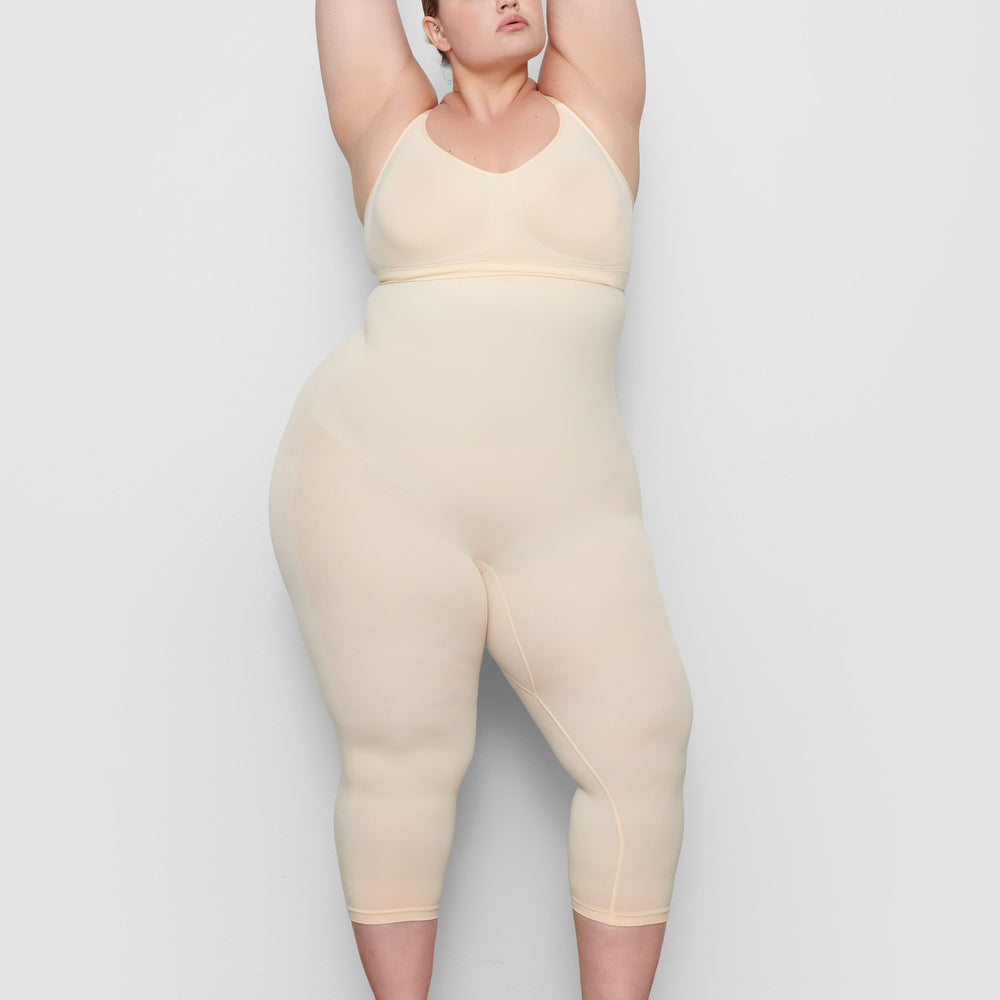 Skims SCULPTING BELOW THE KNEE Leginy Hnede | CLQR-38126