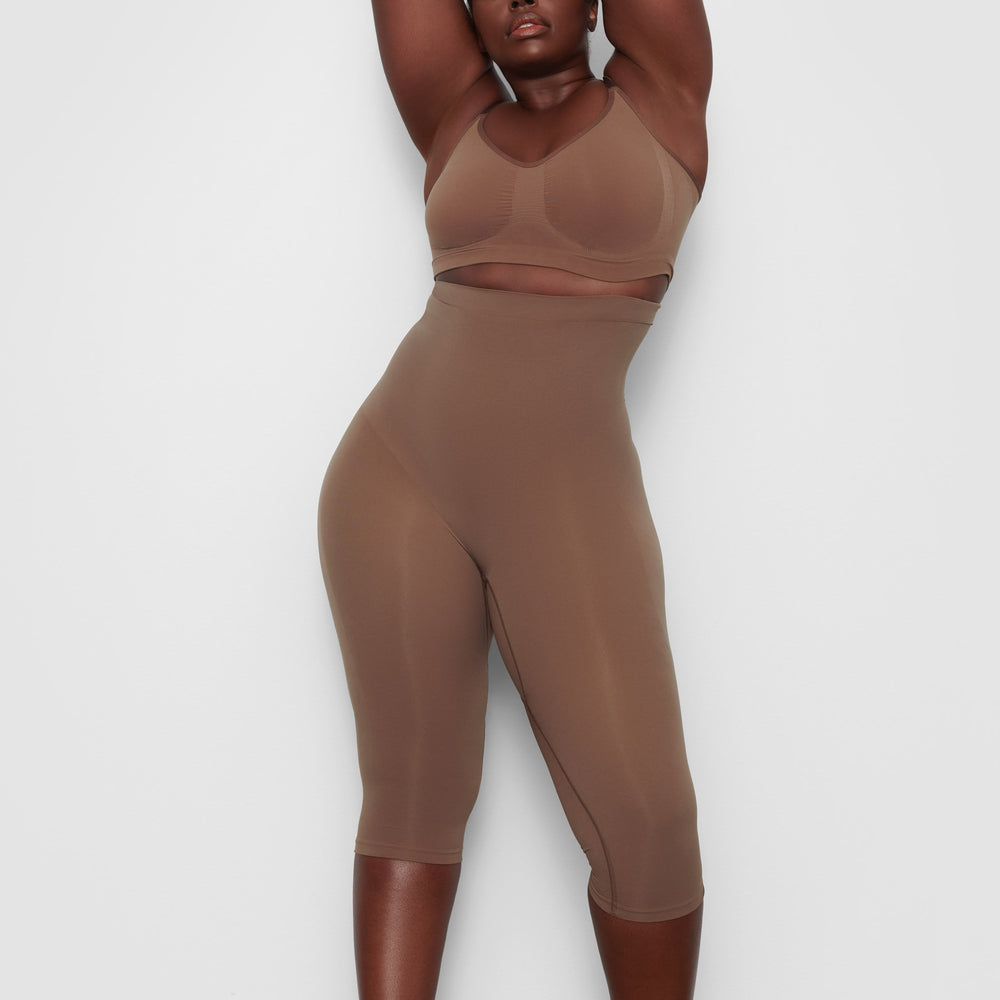 Skims SCULPTING BELOW THE KNEE Leginy Marhule | LOGC-34078