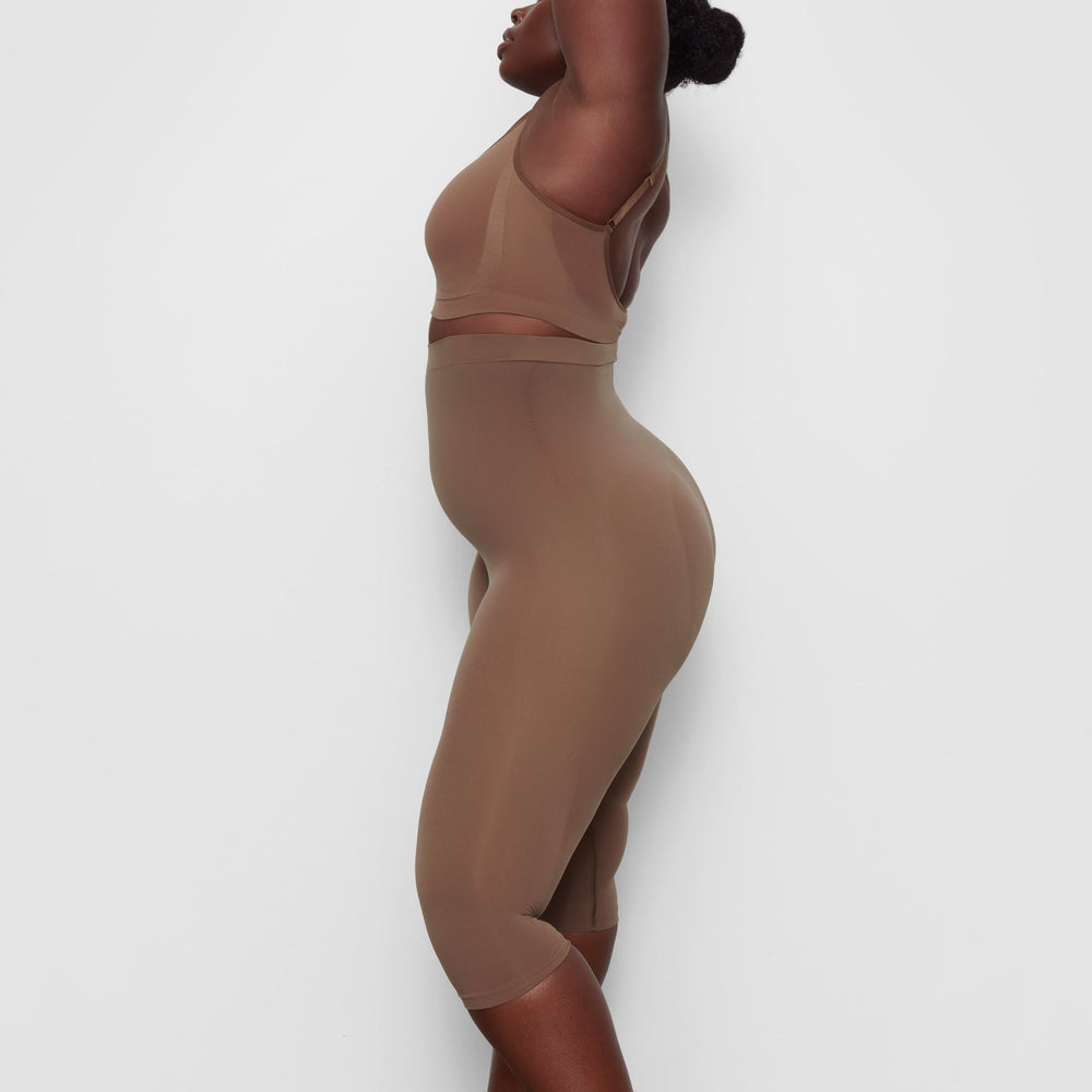 Skims SCULPTING BELOW THE KNEE Leginy Marhule | LOGC-34078